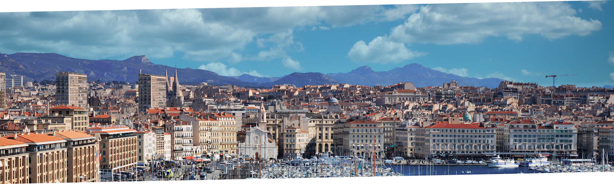 Photo panoramique de Marseille, zone à fort potentiel pour l’immobilier patrimonial, domaine d’expertise de Methys Patrimoine