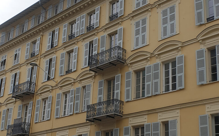 Photo de la façade d’un immeuble entrant dans le cadre de l’investissement en déficit foncier